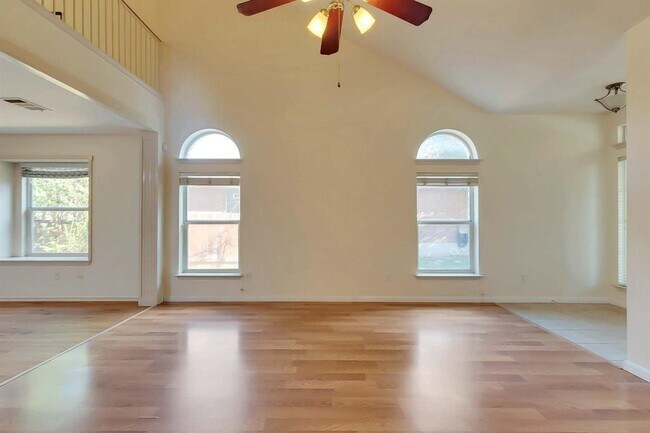 Building Photo - 3735 Castle Rock Dr