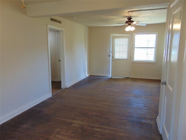 Building Photo - 101 Darden Hill Rd