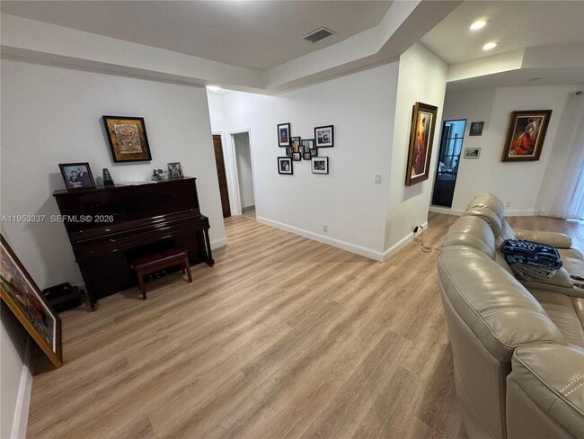 Building Photo - 3911 SW 56th Ct