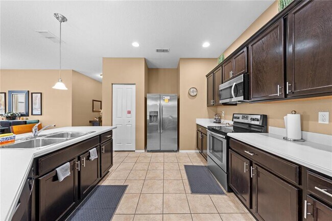 Building Photo - 4704 Ruby Red Ln