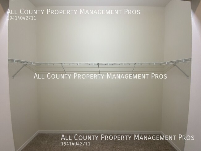 Building Photo - 5112 Far Oak Cir