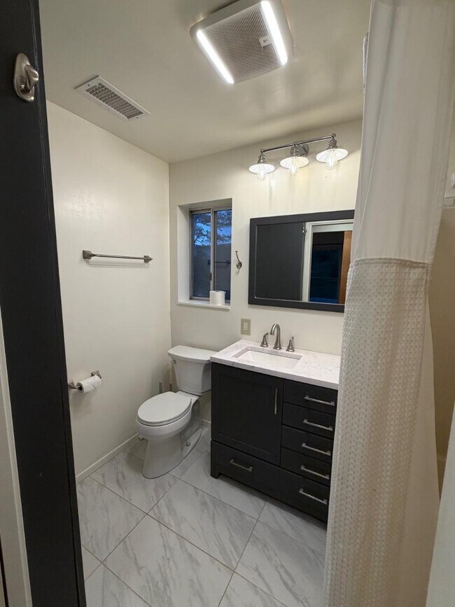 Building Photo - 11100 La Honda Rd