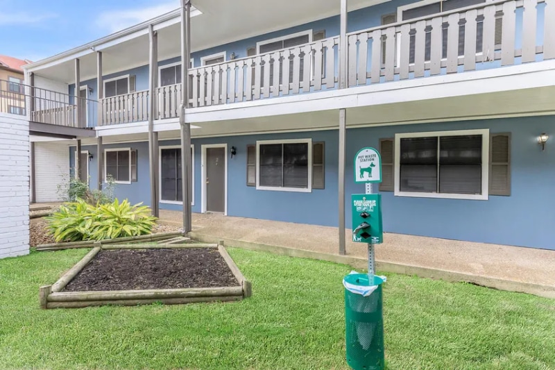 Building Photo - 4645 Ocean Dr