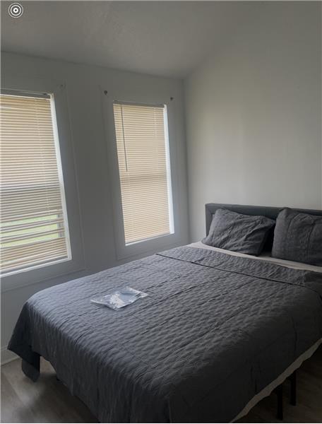 Building Photo - 2208 W 13th St