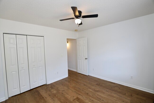 Building Photo - 3065 Temple Rd