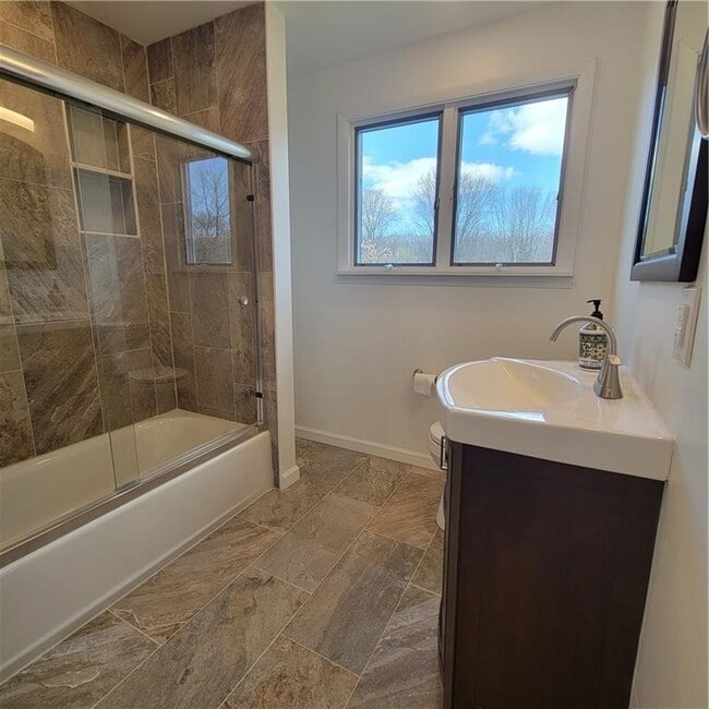 Building Photo - 47 Crimson Bramble Rd