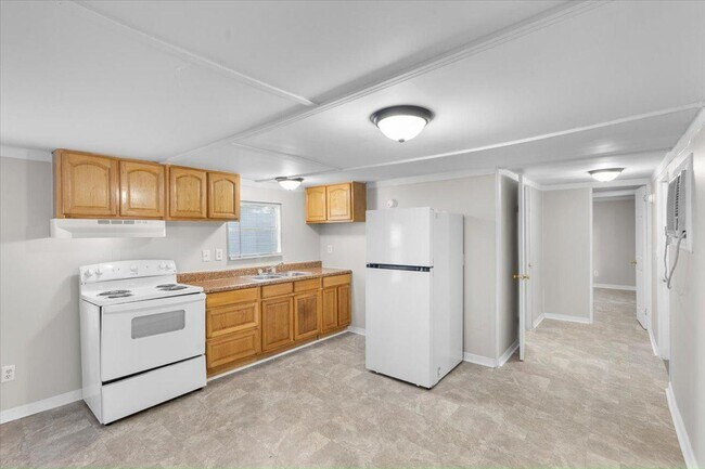 Building Photo - 10166 103rd St