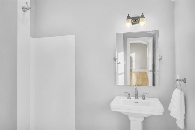 Building Photo - 21 Saw Mill Cir