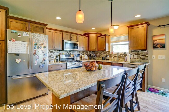 Building Photo - 4 br, 2 bath House - 668 Pelican Ln