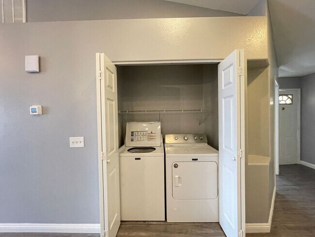 Building Photo - 5151 Briar Patch Way