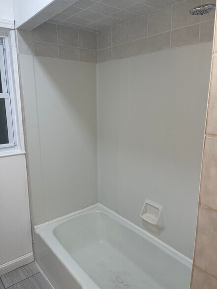 Building Photo - 84 Endicott St