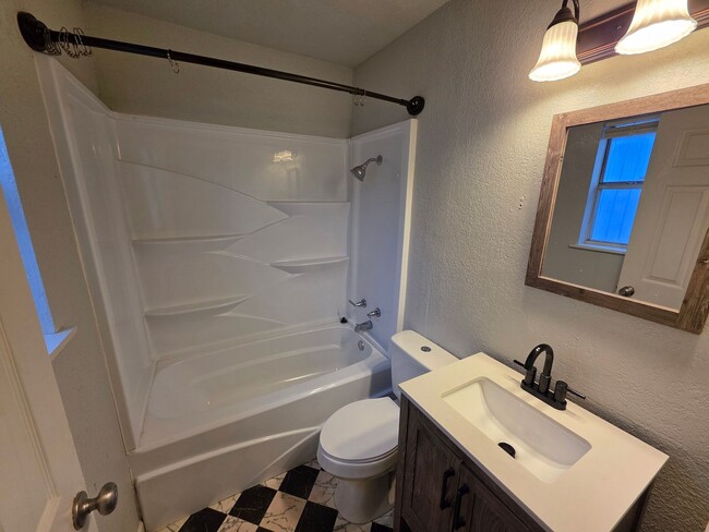 Building Photo - Recently remodeled 2-bedroom home close to...