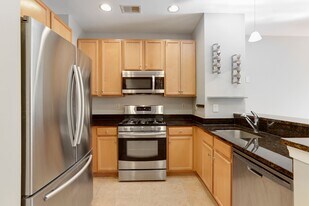 Building Photo - 2665 Prosperity Ave