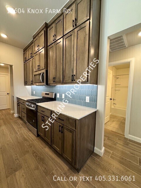 Building Photo - 17604 Knox Farm Rd