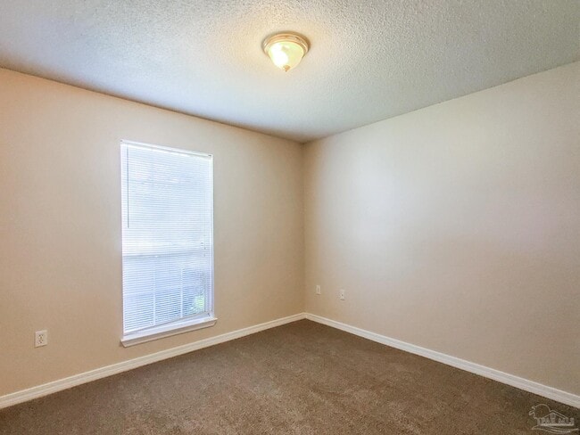 Building Photo - 615 Batten Blvd