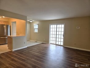 Building Photo - 49 Alexandria Way