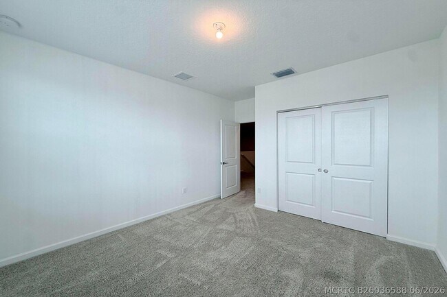 Building Photo - 10710 Hensley St