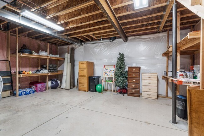 Building Photo - D20 Patio Home on the Golf Course views of...