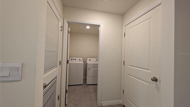 Building Photo - 8661 Triumph Cir