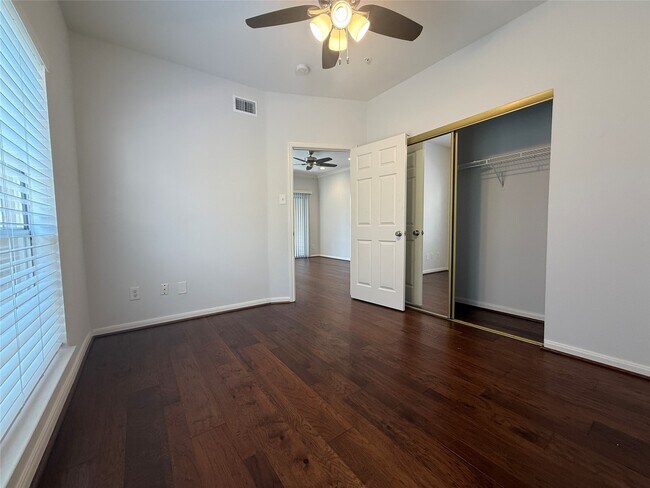 Building Photo - 3231 Allen Pkwy