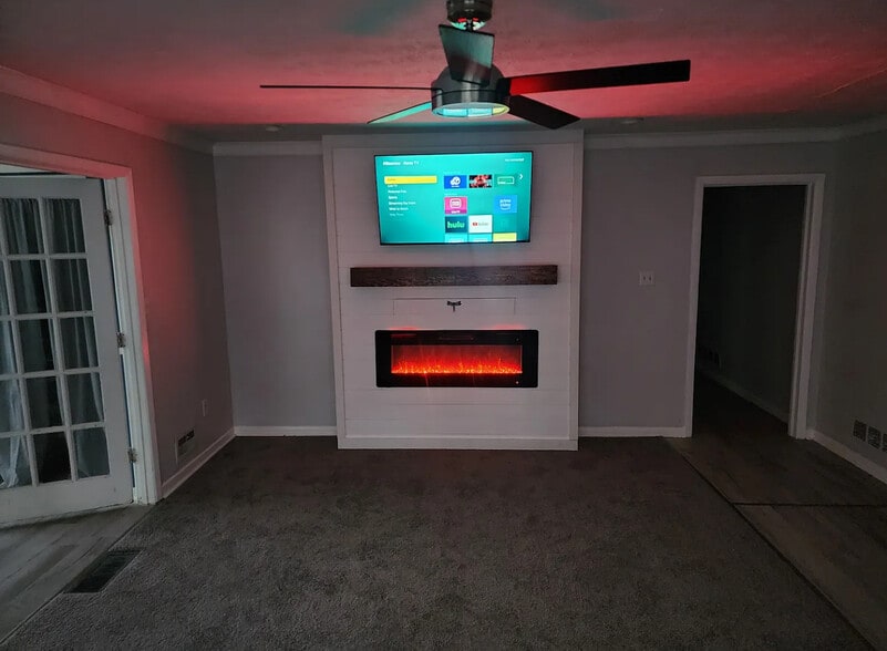 Building Photo - 2695 Davidson Dr