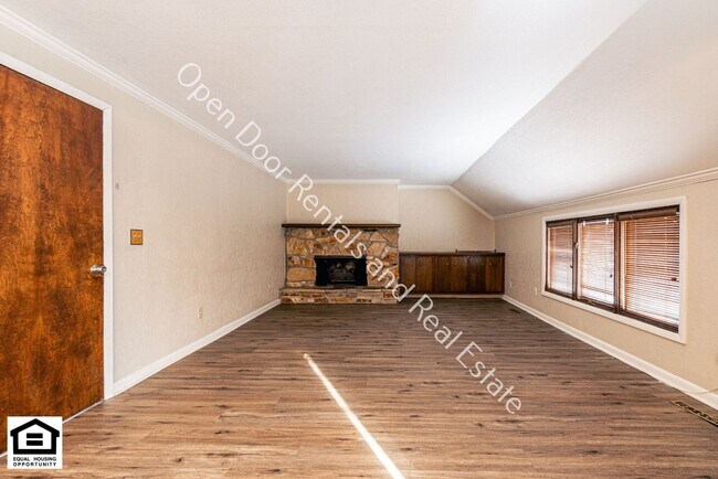 Building Photo - $300 off first months rent. Beautiful HOME! Schedule a showing today!