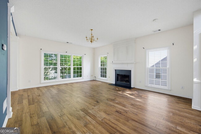 Building Photo - 2599 Alvecot Cir SE