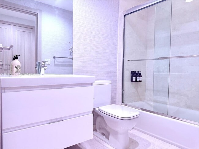 Building Photo - 17111 Biscayne Blvd