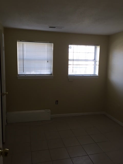 Building Photo - 11000 Spring Lake Dr