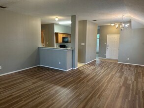 Building Photo - 308 Chinaberry Trail