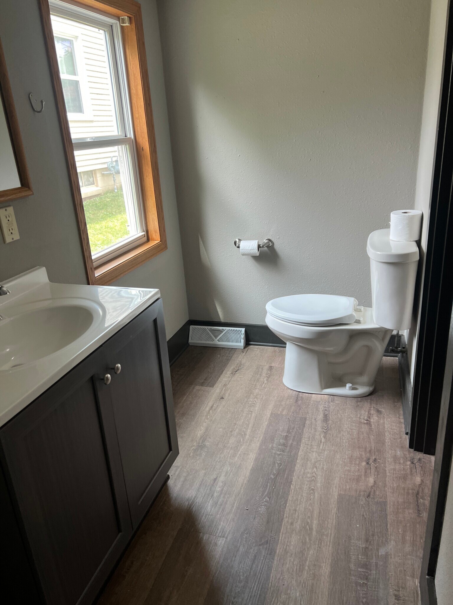 Building Photo - 703 Union St