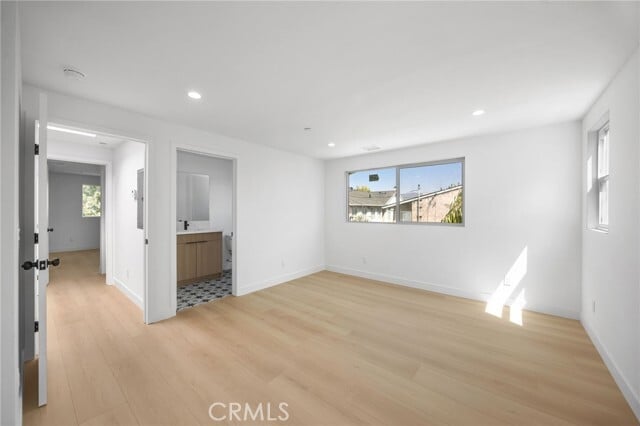 Building Photo - 4513 Rosewood Ave