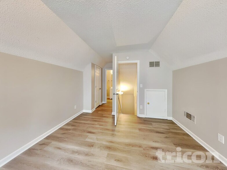 Building Photo - 3596 Caseys Cove