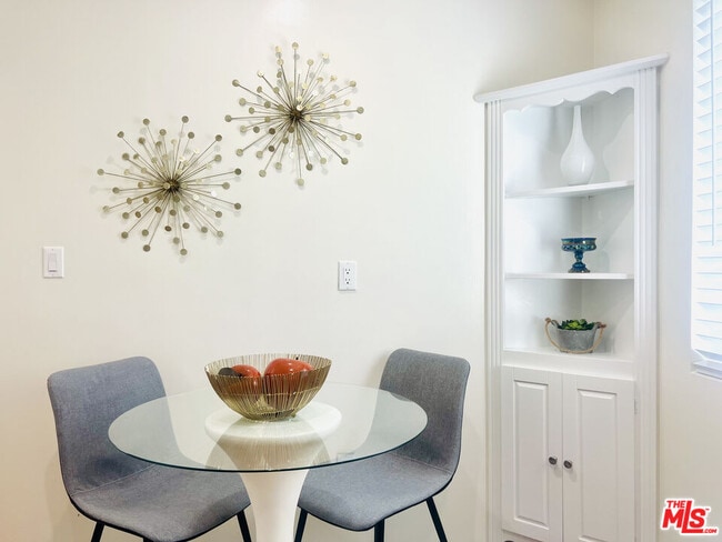 Building Photo - 1860 Alexandria Ave