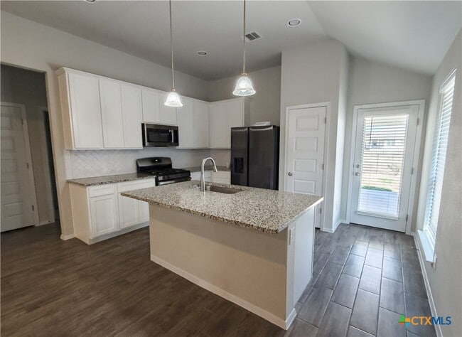 Building Photo - 139 Lyndon Dr