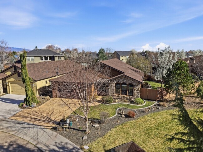 Building Photo - 5850 N Rio Lomas Ave