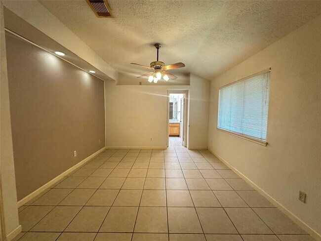Building Photo - 3306 Kempwood Dr