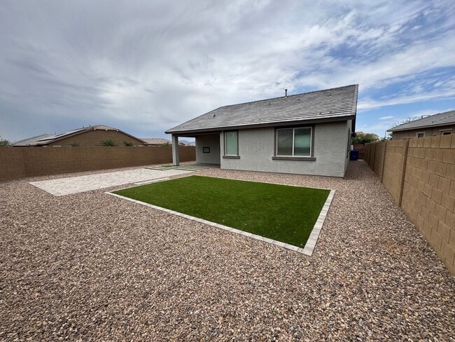 Building Photo - 24515 N 165th Ave