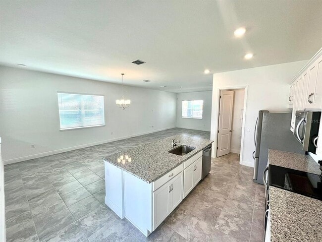 Building Photo - 3082 Voyager Ave