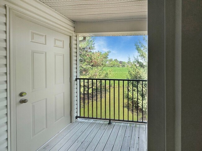 Building Photo - Minutes from Adrian College************** Massive 2 Bedroom 2 Bath*****************Rent $1,150/month