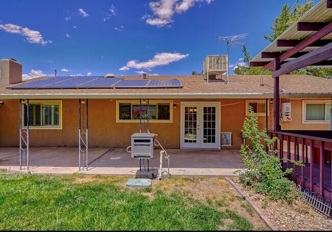 Building Photo - 6300 Jo Ann Pl NE