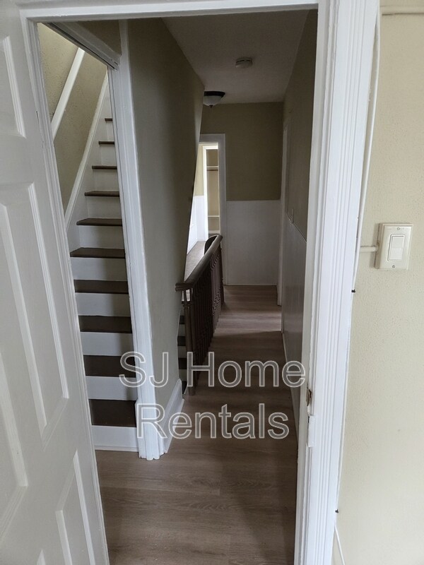 Building Photo - 649 Bordentown Rd