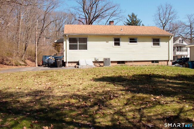 Building Photo - 5 Assumption St