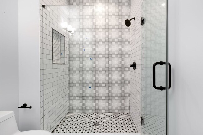 Building Photo - 1868 Frankford Ave