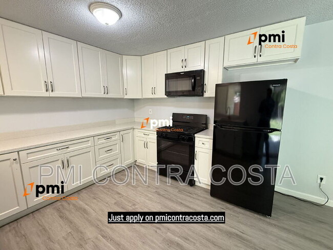 Building Photo - 1608 Norine Dr