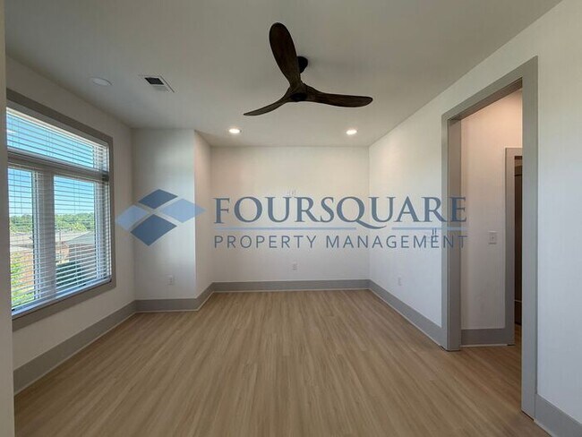 Building Photo - Modern 4-Bed Townhome with Designer Finishes, Dual Balconies & EV-Ready Garage – Inside the Beltl...