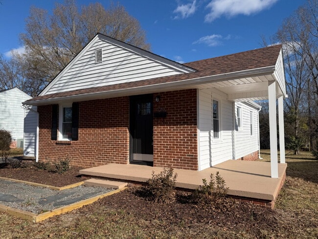 Building Photo - 520 Delaware Ave