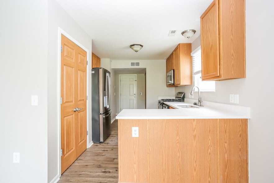 Building Photo - 1980 Dry Wash Rd