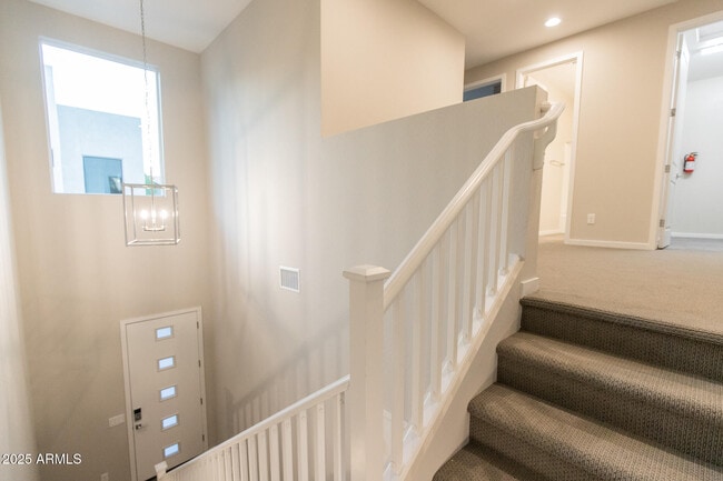 Building Photo - 901 S Smith Rd