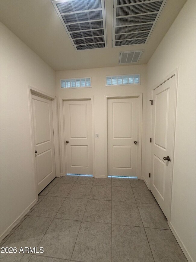 Building Photo - 4422 N 100th Dr